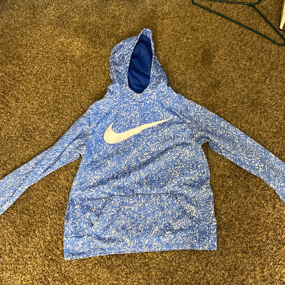 Youth Nike hoodie and great condition